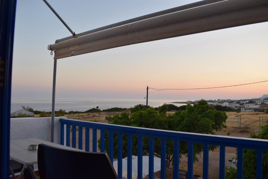 Katovigli Seaview Apartment Makrýgialos Eksteriør billede